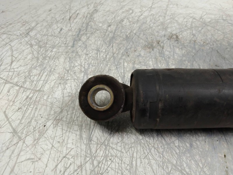 Recambio de amortiguador trasero para iveco daily combi referencia OEM IAM   