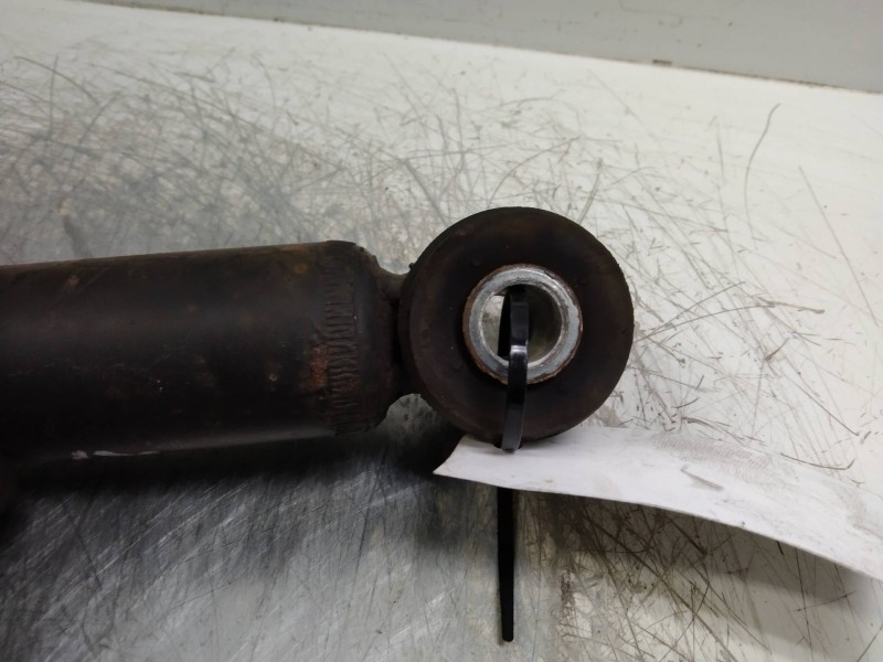 Recambio de amortiguador trasero para iveco daily caja cerrada (2006 =>) 2.3 diesel cat referencia OEM IAM   