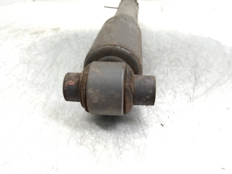 Recambio de amortiguador trasero para iveco daily furgón 2.3 diesel cat referencia OEM IAM   