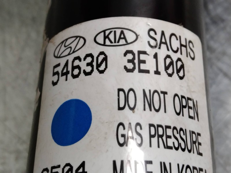 Recambio de amortiguador delantero izquierdo para kia sorento 2.5 crdi concept referencia OEM IAM 546303E100  