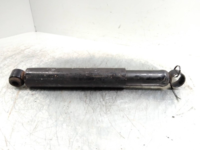 Recambio de amortiguador trasero para kia besta besta (caja cerrada) referencia OEM IAM   