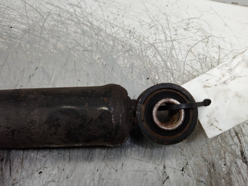 Recambio de amortiguador trasero para kia carnival ii 2.9 crdi lx referencia OEM IAM   