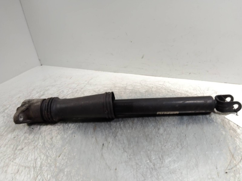 Recambio de amortiguador trasero para kia cee´d emotion referencia OEM IAM 553101H500  