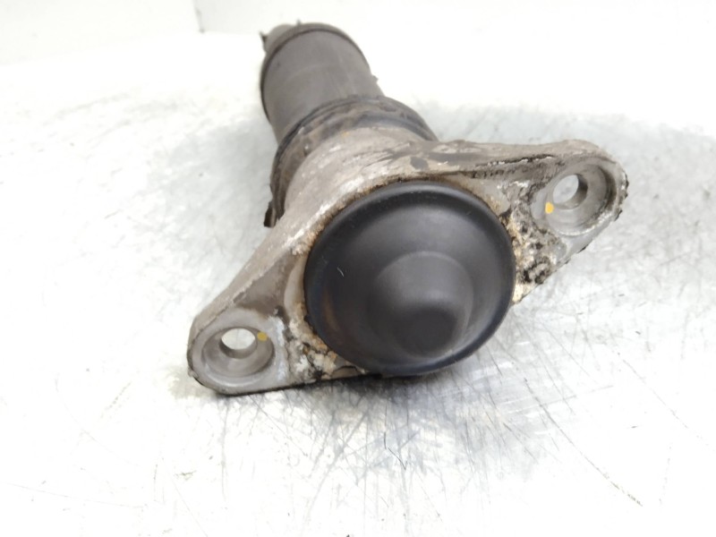 Recambio de amortiguador trasero para kia cee´d emotion referencia OEM IAM 553101H500  