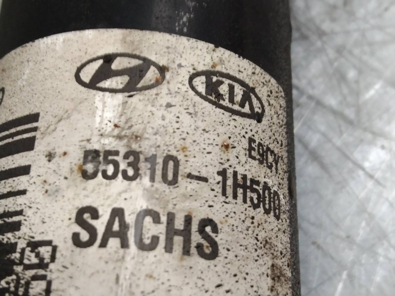 Recambio de amortiguador trasero para kia cee´d emotion referencia OEM IAM 553101H500  