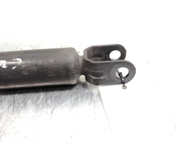 Recambio de amortiguador trasero para kia cee´d emotion referencia OEM IAM 553101H500  