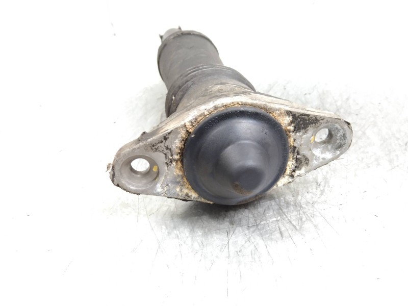 Recambio de amortiguador trasero para kia cee´d emotion referencia OEM IAM 553101H500  