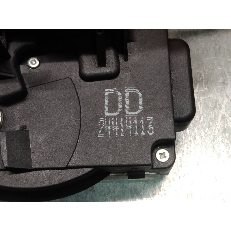 Recambio de motor cierre centralizado delantero derecho para opel vectra b berlina comfort referencia OEM IAM 24414113 DD 4P