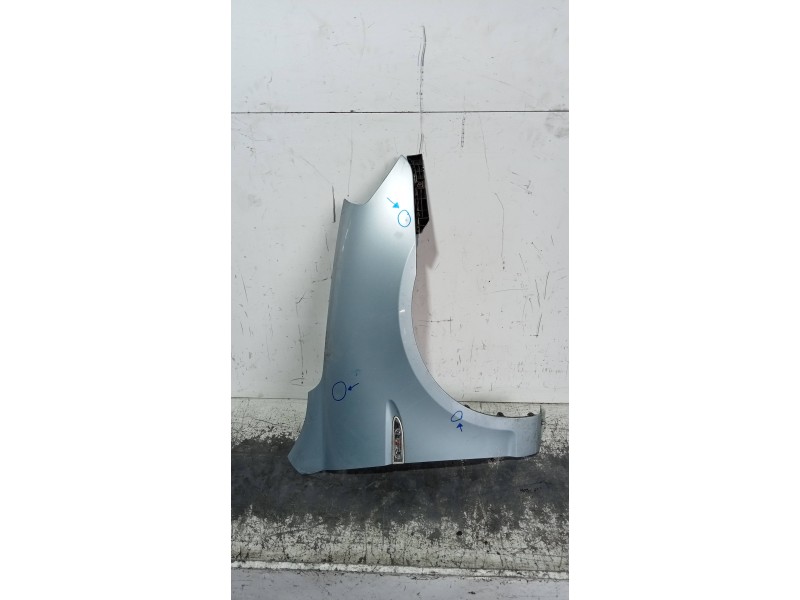 Recambio de aleta delantera derecha para hyundai accent (mc) gl crdi referencia OEM IAM   