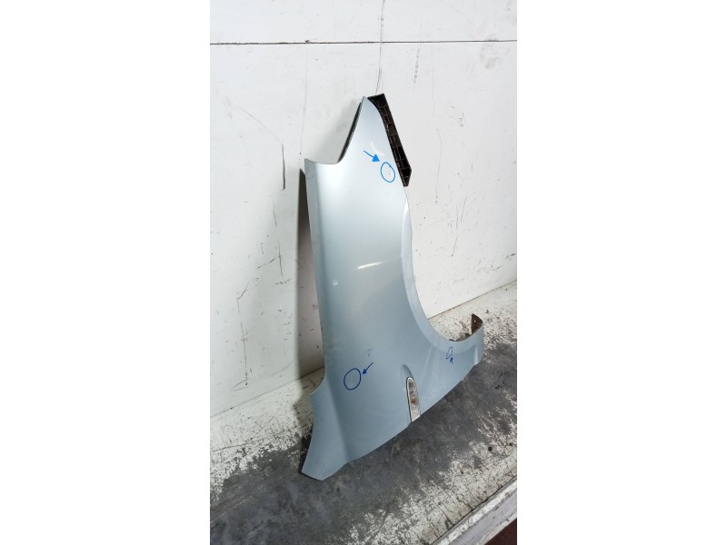 Recambio de aleta delantera derecha para hyundai accent (mc) gl crdi referencia OEM IAM   