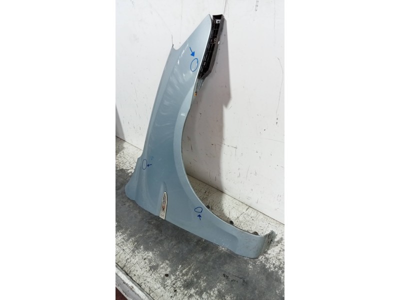 Recambio de aleta delantera derecha para hyundai accent (mc) gl crdi referencia OEM IAM   