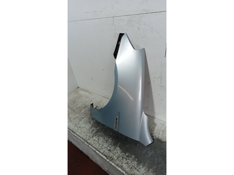 Recambio de aleta delantera izquierda para hyundai accent (mc) gl crdi referencia OEM IAM   