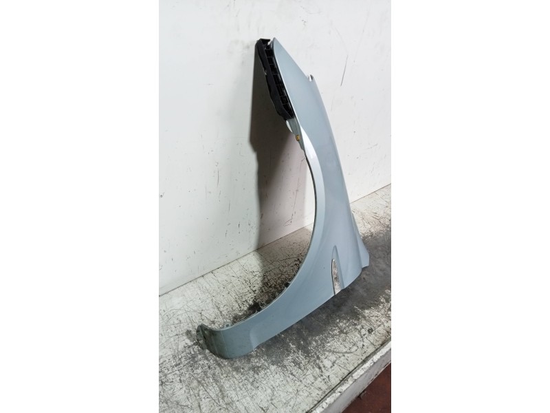 Recambio de aleta delantera izquierda para hyundai accent (mc) gl crdi referencia OEM IAM   