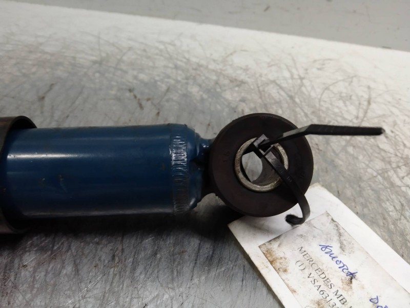 Recambio de amortiguador trasero para mercedes mb 100 d caja cerrada / combi 2.4 diesel referencia OEM IAM   