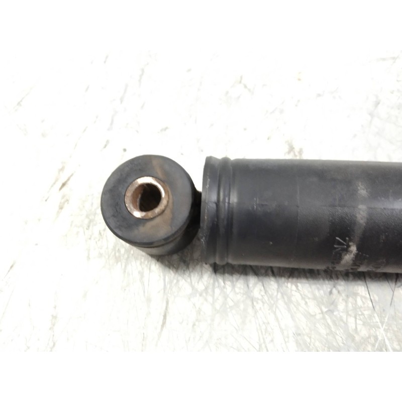 Recambio de amortiguador trasero para mercedes mb 100 d caja cerrada / combi 2.4 diesel referencia OEM IAM   