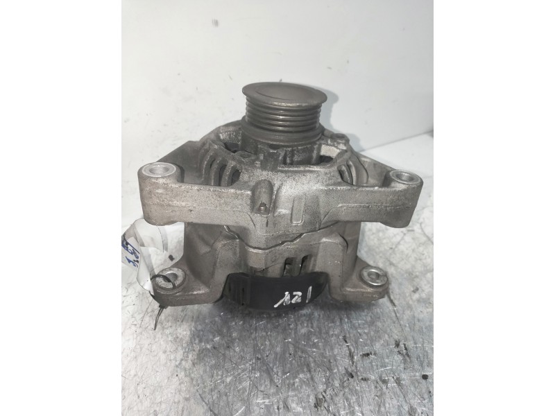 Recambio de alternador para opel corsa b eco referencia OEM IAM 90561967 BOSCH 