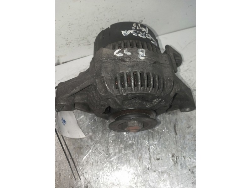 Recambio de alternador para opel corsa b eco referencia OEM IAM 0123100002  