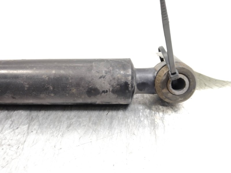 Recambio de amortiguador trasero para mercedes clase c (w201) berlina 1.8 e 190 (201.018) referencia OEM IAM   