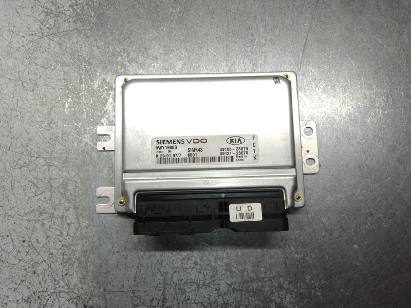 Recambio de centralita motor uce para toyota auris luna referencia OEM IAM MB1758009590 8966102D91 D9