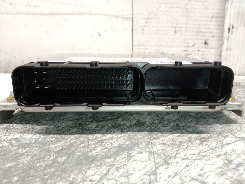 Recambio de centralita motor uce para toyota auris luna referencia OEM IAM MB1758009590 8966102D91 D9