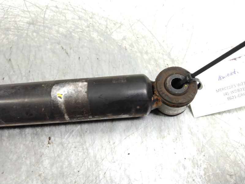 Recambio de amortiguador trasero para mercedes clase e (w210) familiar 430 t (210.270) referencia OEM IAM   