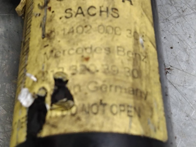 Recambio de amortiguador trasero para mercedes clase e (w212) familiar 3.0 cdi cat referencia OEM IAM A2423203930  