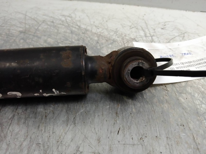 Recambio de amortiguador trasero para mercedes clase cls (w219) 3.0 cdi cat referencia OEM IAM   
