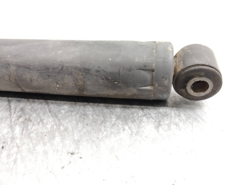 Recambio de amortiguador trasero para mercedes 512 d 2.9 td referencia OEM IAM   