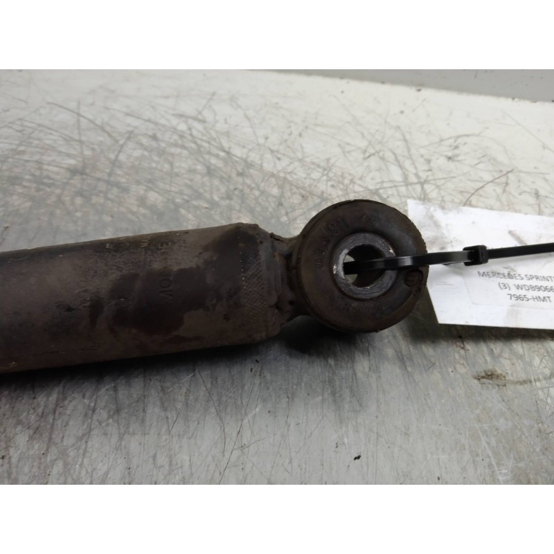 Recambio de amortiguador trasero para mercedes sprinterii caja cerrada (desde 01.06) 310/313/316 cdi (906.631/633/635/637) refer