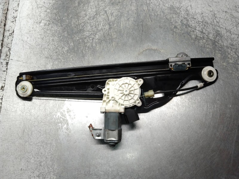 Recambio de elevalunas trasero derecho para bmw serie 5 berlina (e60) 530d referencia OEM IAM   4P
