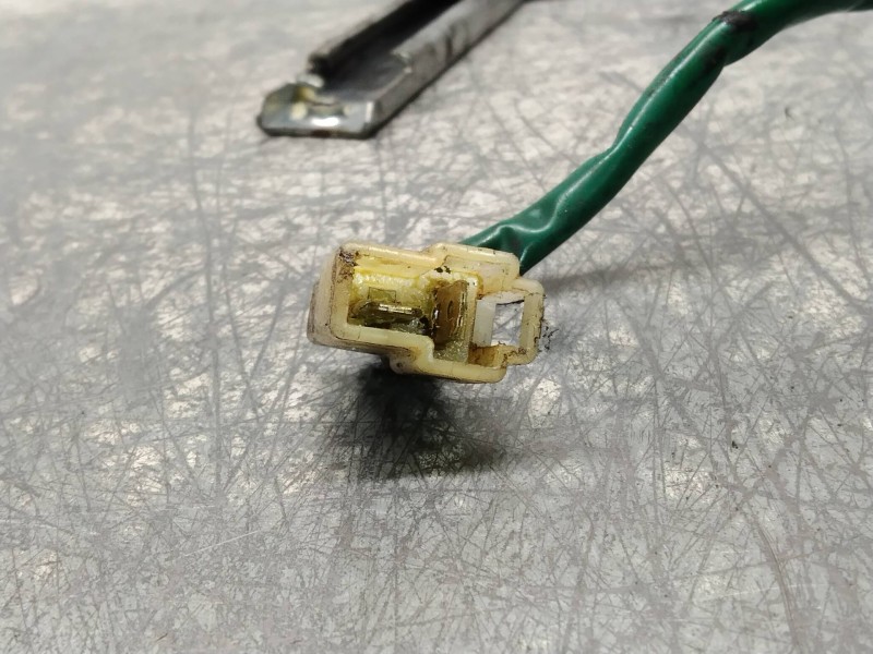 Recambio de elevalunas delantero izquierdo para mitsubishi l 200 (k6/7) 2500 td glx (4-ptas.) referencia OEM IAM MR144595 062100