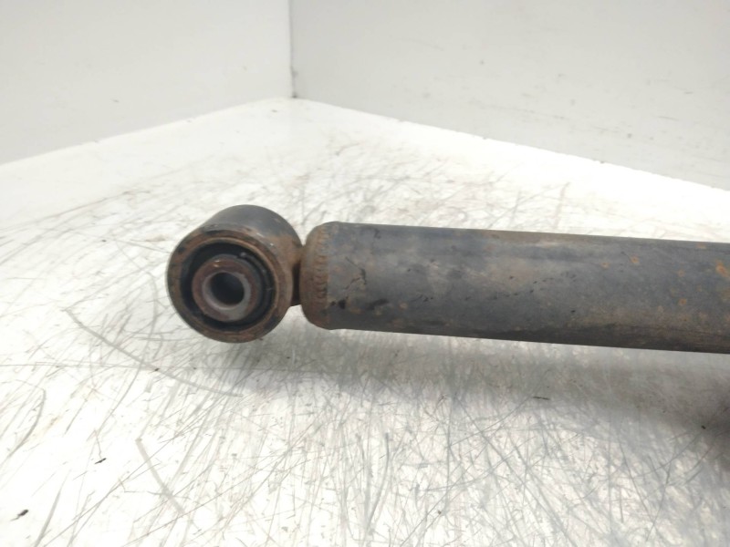 Recambio de amortiguador delantero derecho para mitsubishi montero (l040) 2500 td (4-ptas.) referencia OEM IAM   