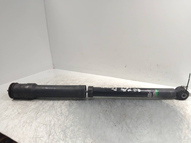 Recambio de amortiguador trasero para mitsubishi colt berlina 3 (cz) 1.3 atlantis referencia OEM IAM MR594131  