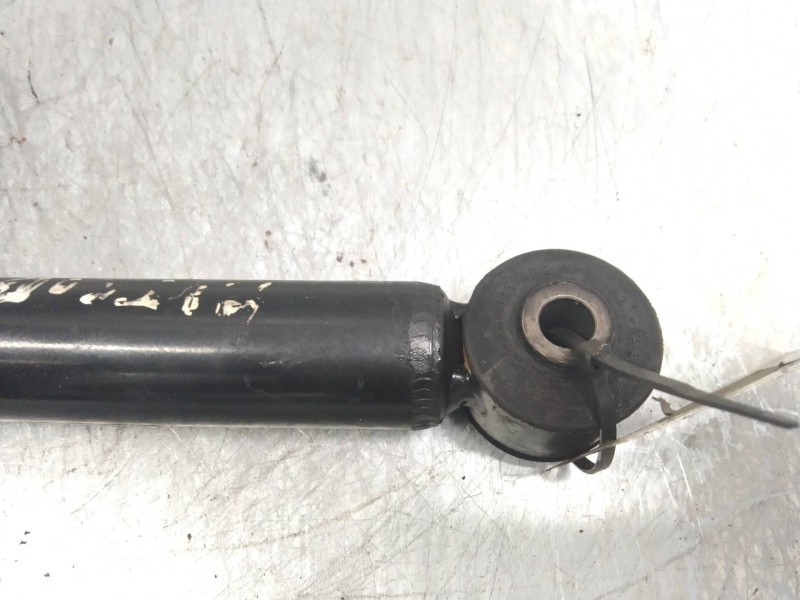 Recambio de amortiguador trasero para mitsubishi colt berlina 5 (z30a) 1.1 cat referencia OEM IAM MN125785  