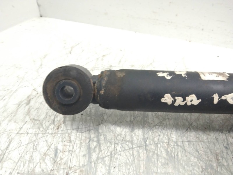 Recambio de amortiguador trasero para mitsubishi carisma berlina 4 (da0) 1.9 turbodiesel referencia OEM IAM   