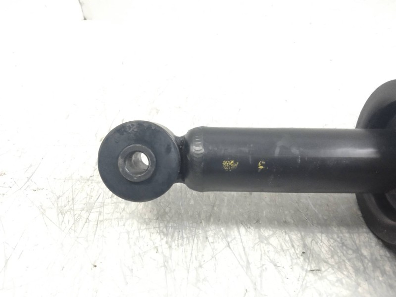 Recambio de amortiguador trasero para mitsubishi outlander (cu0w) 2.0 cat referencia OEM IAM   