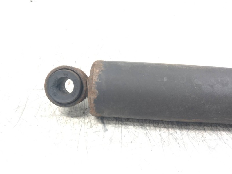 Recambio de amortiguador trasero para mitsubishi montero sport (k90) 2.5 tdi intense kaiteki referencia OEM IAM   