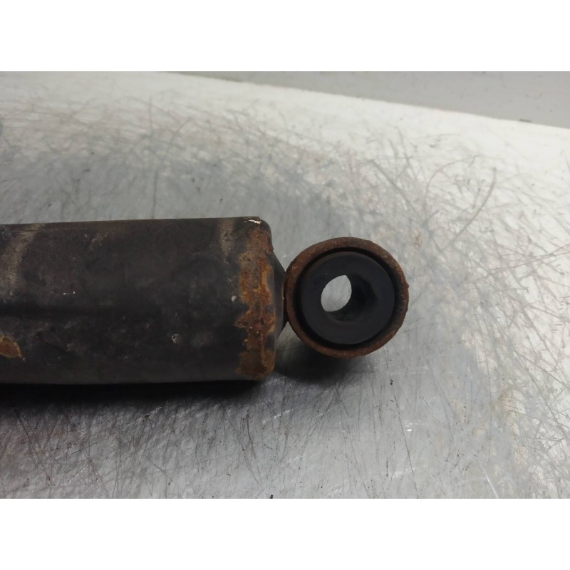 Recambio de amortiguador trasero para mitsubishi montero sport (k90) 2.5 tdi intense kaiteki referencia OEM IAM   