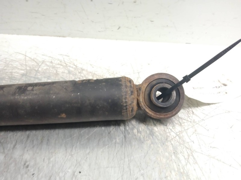 Recambio de amortiguador trasero para mitsubishi montero (v60/v70) 3.2 di-d cat referencia OEM IAM   