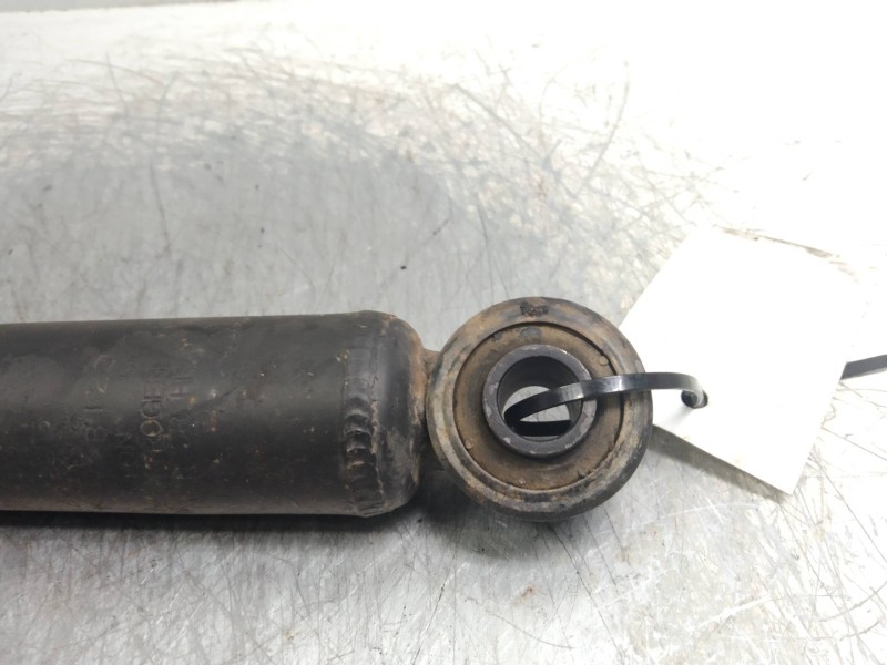 Recambio de amortiguador trasero para mitsubishi montero sport (k90) referencia OEM IAM   