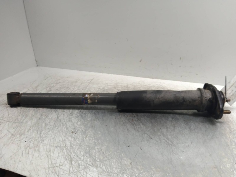 Recambio de amortiguador trasero para mitsubishi space wagon (n80/n90) 2.4 gdi cat referencia OEM IAM   