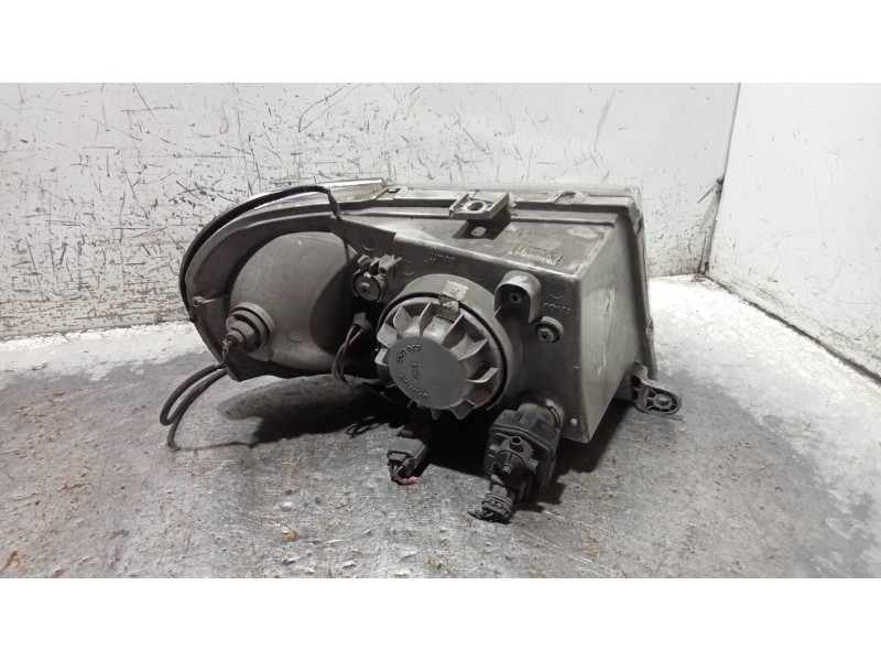Recambio de faro izquierdo para tata safari 2.2 d referencia OEM IAM   
