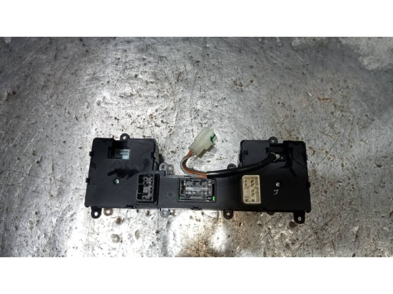 Recambio de mando multifuncion para tata safari 2.2 d referencia OEM IAM   