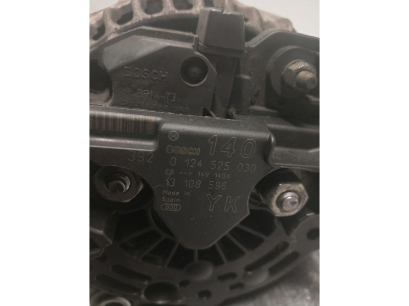 Recambio de alternador para opel vectra c berlina comfort referencia OEM IAM 0124525030  