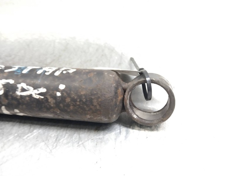 Recambio de amortiguador delantero para nissan interstar (x70) referencia OEM IAM   