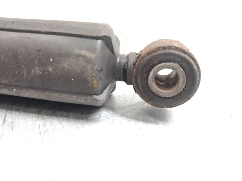 Recambio de amortiguador delantero para nissan interstar (x70) referencia OEM IAM   
