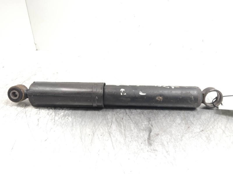 Recambio de amortiguador delantero para nissan interstar (x70) referencia OEM IAM   