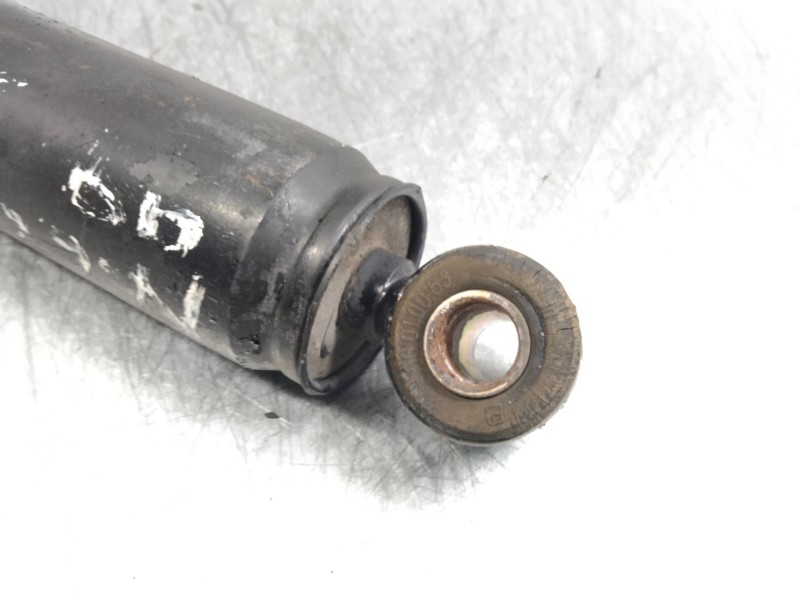 Recambio de amortiguador trasero para nissan cabstar e 3.0 d referencia OEM IAM   