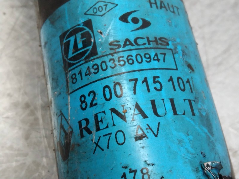 Recambio de amortiguador trasero para nissan interstar mod. 04 (x70) 2.5 dci diesel cat referencia OEM IAM 8200715101  