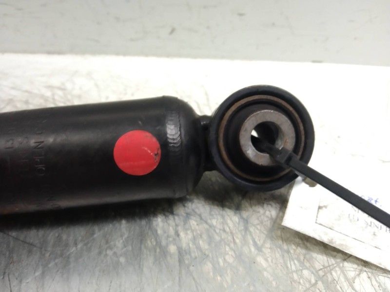 Recambio de amortiguador trasero para nissan juke (f15) acenta referencia OEM IAM   